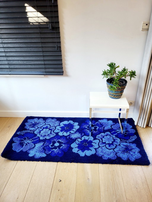 Tapis vintage, Desso, bleu avec des fleurs décoratives, design des années 1970