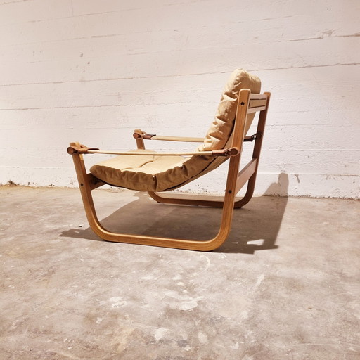 Rare chaise de Yngve Ekström pour la Suède, style japonais des années 1970.