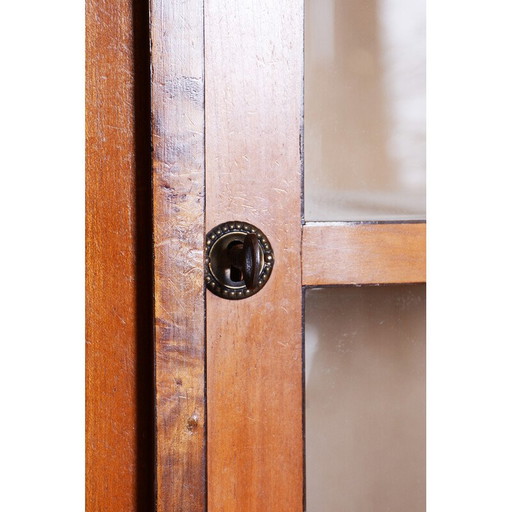 Vitrine d'angle Biedermeier en cerisier, Tchécoslovaquie, années 1840