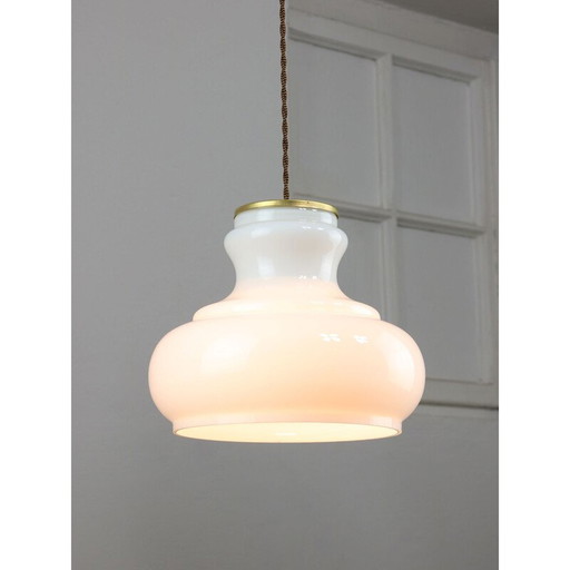 Lampe suspendue vintage en laiton et verre opalin, Italie