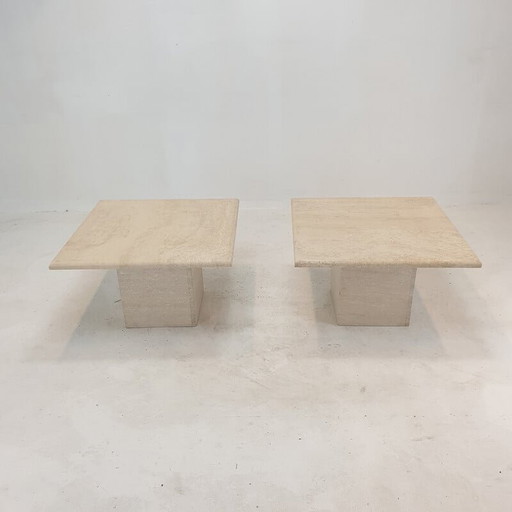 Paire de tables basses italiennes en travertin, 1980