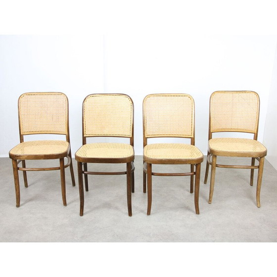 Image 1 of Ensemble de 4 chaises vintage No. 811 de Michael Thonet