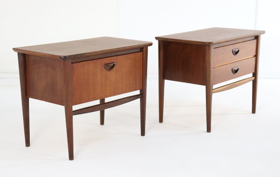 Image 1 of Ensemble de 2 tables de nuit Wébé Louis Van Teeffelen 'Beek En Donk' Vintage