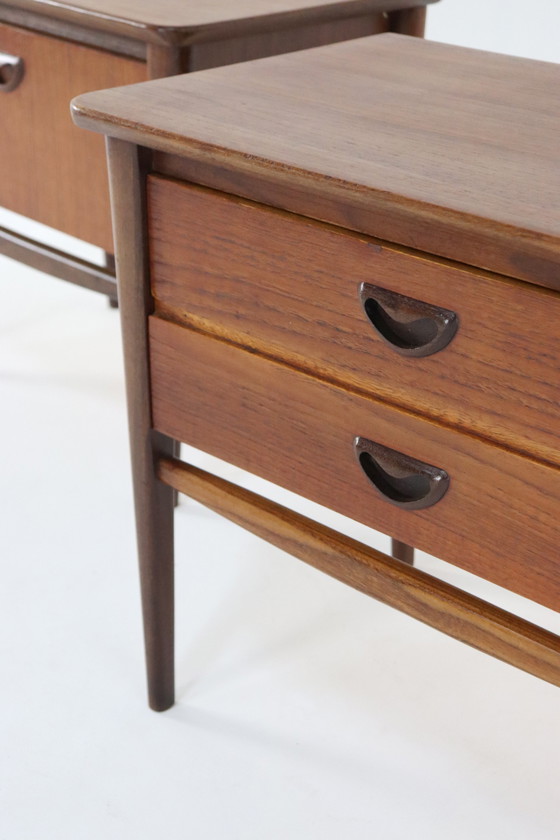Image 1 of Ensemble de 2 tables de nuit Wébé Louis Van Teeffelen 'Beek En Donk' Vintage