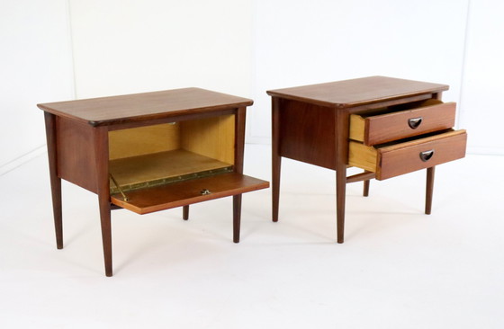 Image 1 of Ensemble de 2 tables de nuit Wébé Louis Van Teeffelen 'Beek En Donk' Vintage