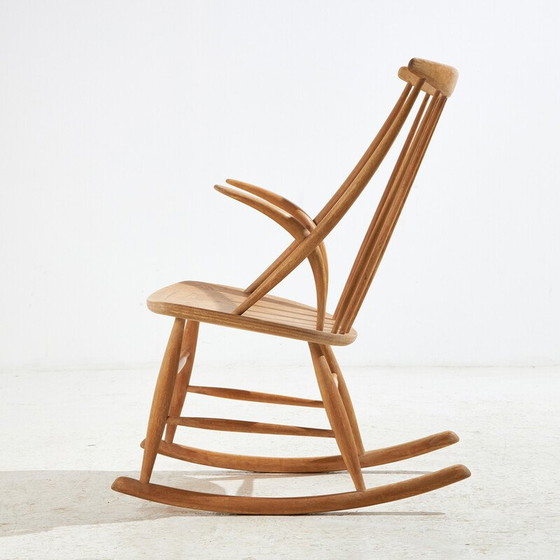 Image 1 of Fauteuil à bascule vintage en hêtre "IW3" par Illum Wikkelsø pour Niels Eilersen, 1960