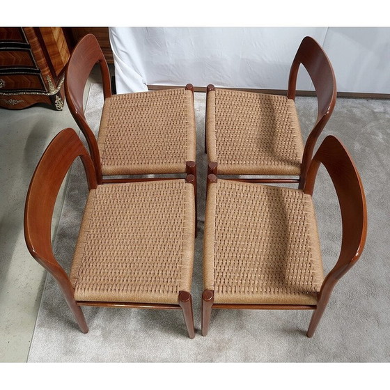 Image 1 of Ensemble de 4 chaises vintage modèle " 75 " par Niels Otto Moller, Danemark 1960