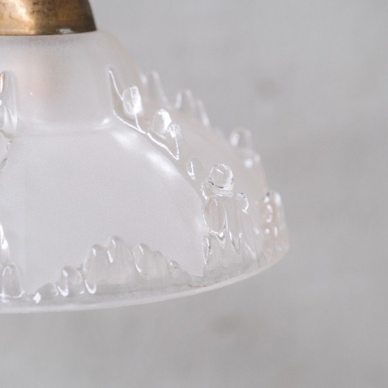 Image 1 of Paire de lampes suspendues en verre "Ice", France 1970