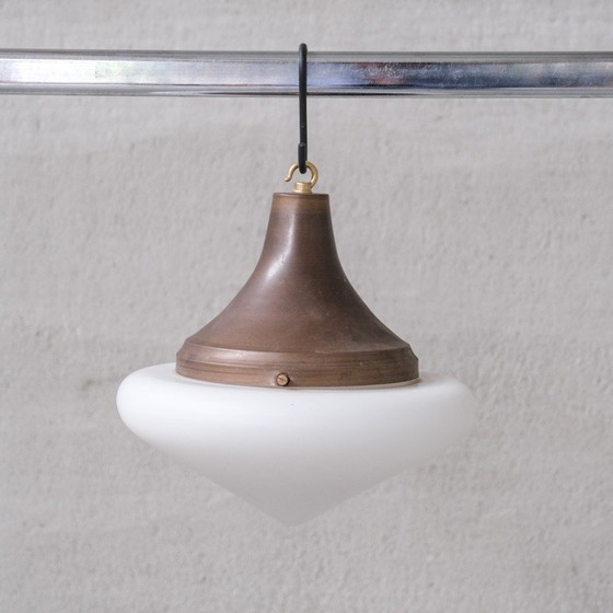Image 1 of Lampe suspendue vintage en verre opalin mat, France 1950