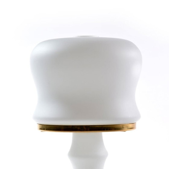 Image 1 of Lampe de table vintage en verre blanc et laiton par Osvetlovaci Sklo, Tchécoslovaquie 1970