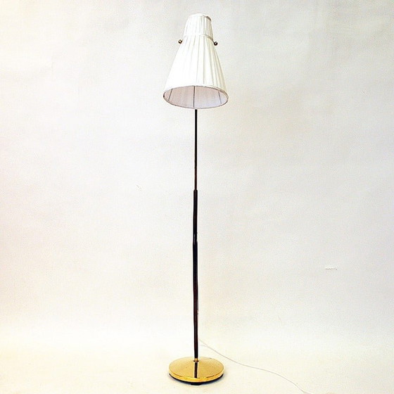Image 1 of Lampadaire suédois vintage en laiton et teck par Hans Bergström pour Asea, années 1950
