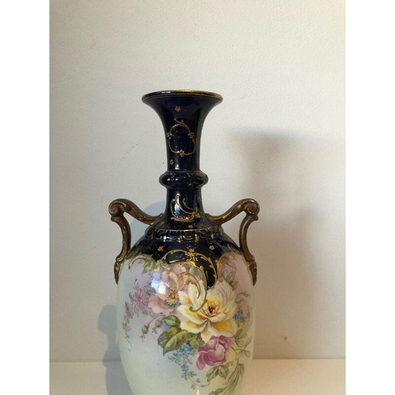 Image 1 of Vase vintage en porcelaine avec fleurs peintes à la main