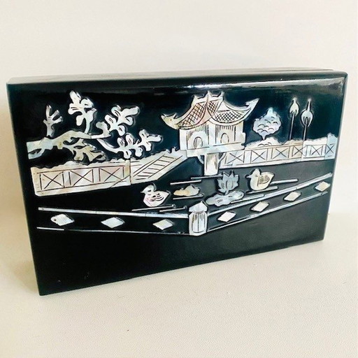 Boîte à bijoux japonaise vintage incrustée de nacre