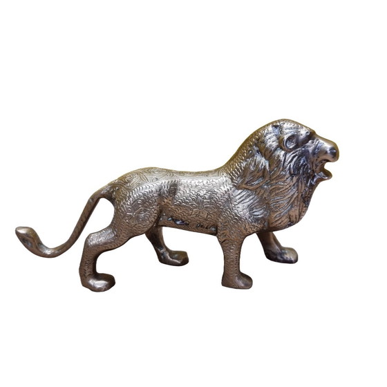 Image 1 of Lion vintage en laiton massif