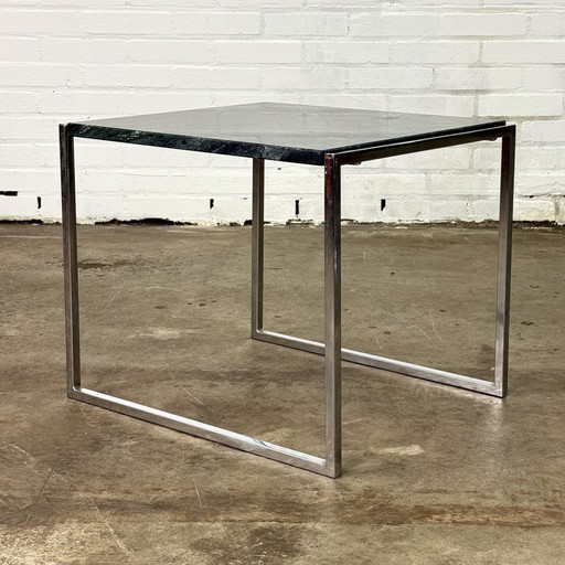 Table d'appoint avec cadre en chrome et plateau en marbre vert