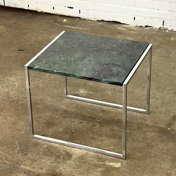 Image 1 of Table d'appoint avec cadre en chrome et plateau en marbre vert