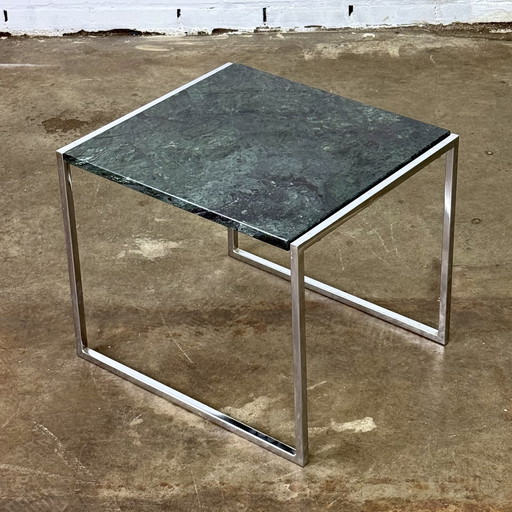 Table d'appoint avec cadre en chrome et plateau en marbre vert