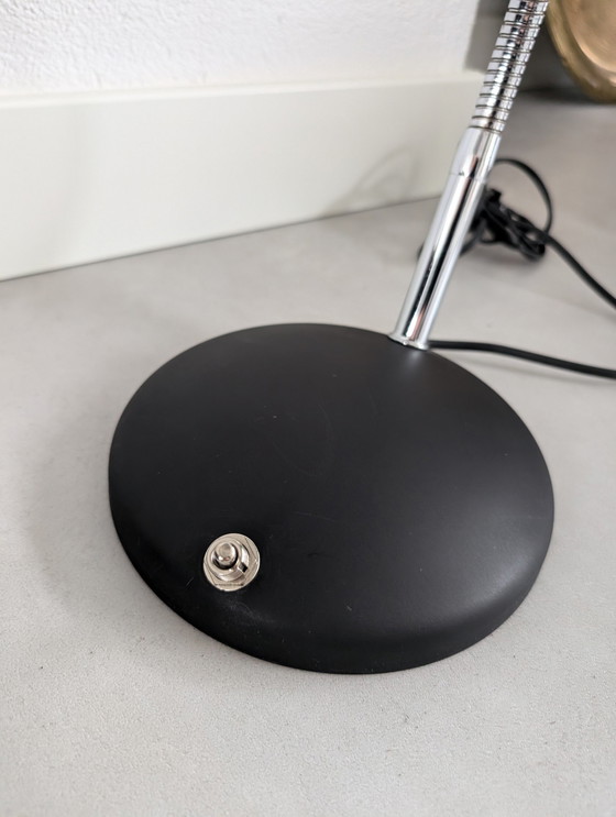 Image 1 of Lampe de table noire vintage