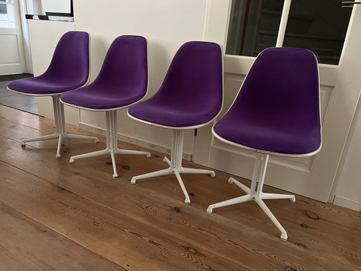 4x Dining Chairs By Herman Miller, Designer Charles Eames 1969,