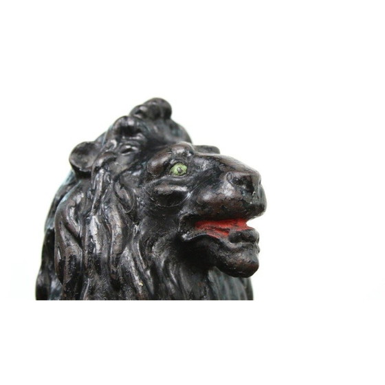 Image 1 of Lion couché vintage en fonte