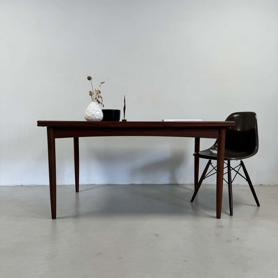 Image 1 of Table de salle à manger extensible vintage danoise