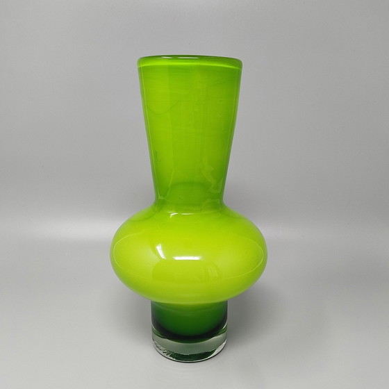 Image 1 of 1970 Magnifique vase vert par Ind. Vetraria Valdarnese, fabriqué en Italie