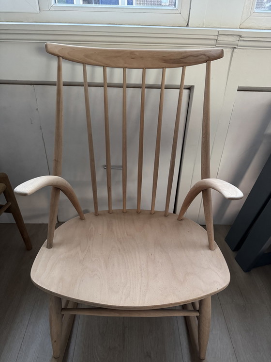 Image 1 of Fauteuil à bascule Wikkelsø d'Illum Hêtre