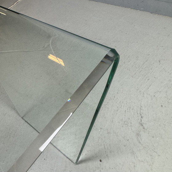 Image 1 of Table de salon postmoderne en verre, années 1980