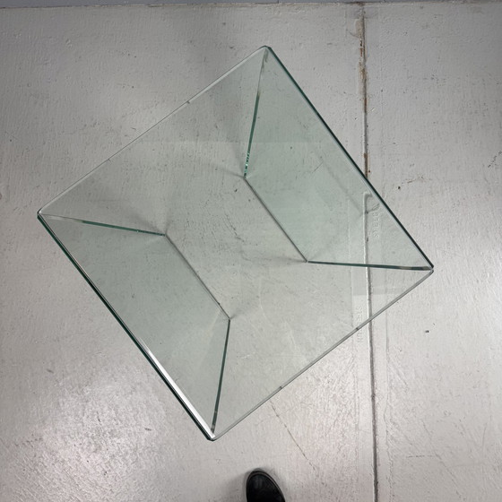 Image 1 of Table de salon postmoderne en verre, années 1980