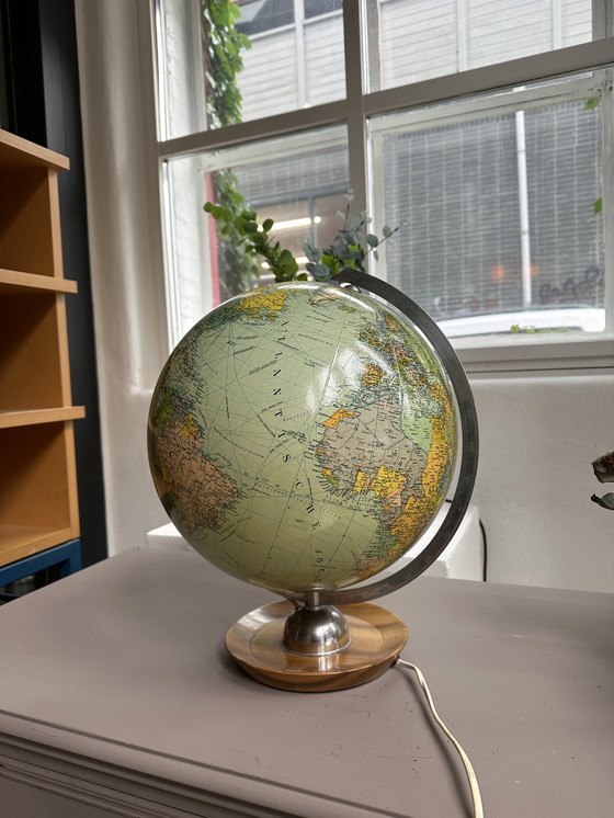 Image 1 of Jro-Verlag Globe