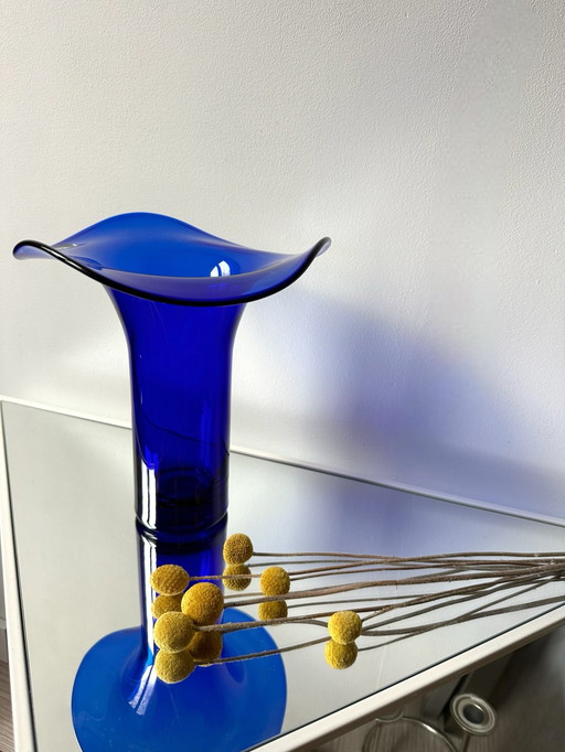 Vase Vintage en cristal de Spiegelau Allemagne Cobalt