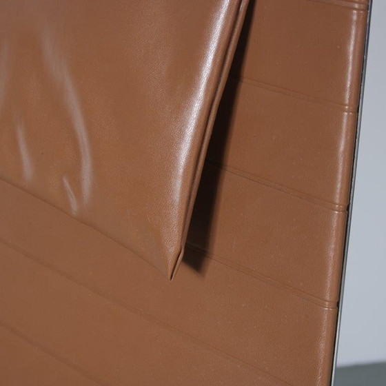 Image 1 of Chaise EA124 de Charles & Ray Eames pour Herman Miller, États-Unis 1960