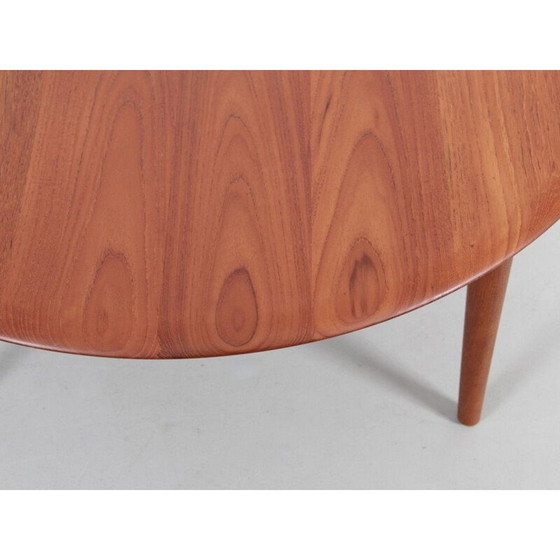 Image 1 of Table basse vintage scandinave en teck massif par Hvidt et Mølgaard Nielsen, Daneamark