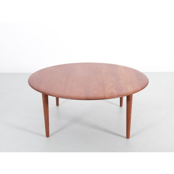 Image 1 of Table basse vintage scandinave en teck massif par Hvidt et Mølgaard Nielsen, Daneamark