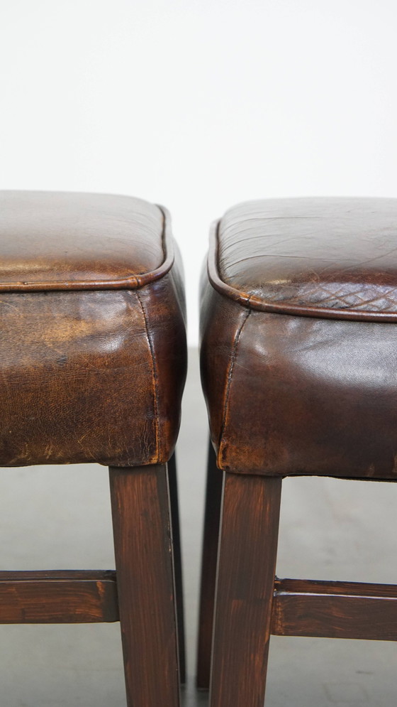 Image 1 of 6 x Chaise de salle à manger en cuir de mouton foncé