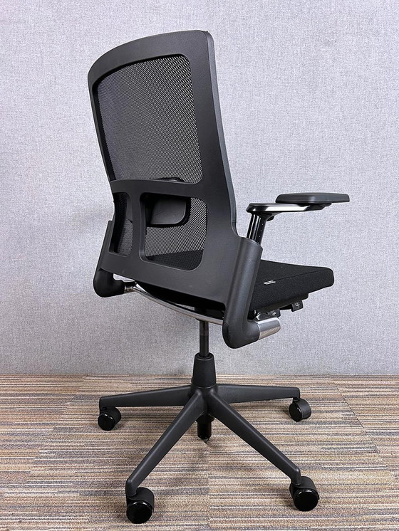 Image 1 of Ahrend 2020 Verta Office Chair