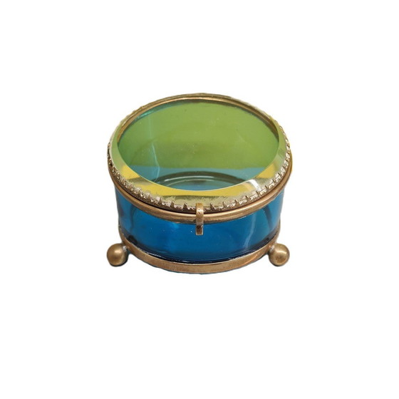 Image 1 of Boîte à bijoux en cristal et verre bleu, 19e siècle