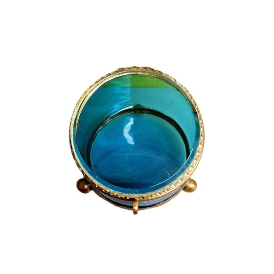 Image 1 of Boîte à bijoux en cristal et verre bleu, 19e siècle