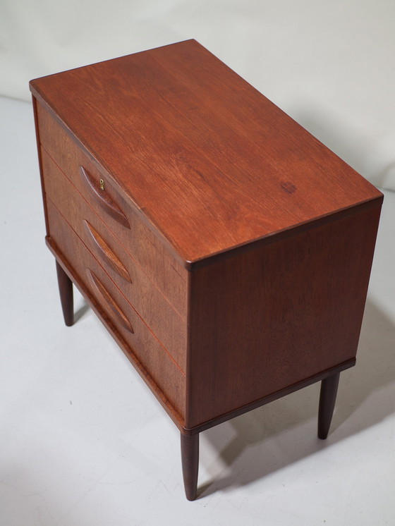 Image 1 of Commode vintage danoise en teck 1960s