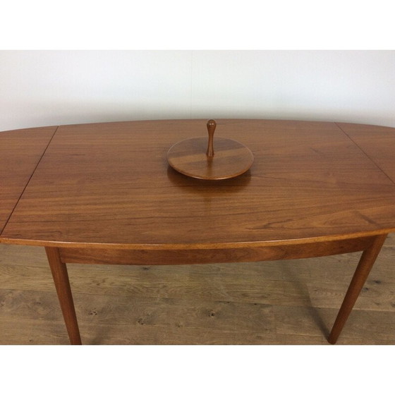 Image 1 of Table de salle à manger ovale vintage scandinave