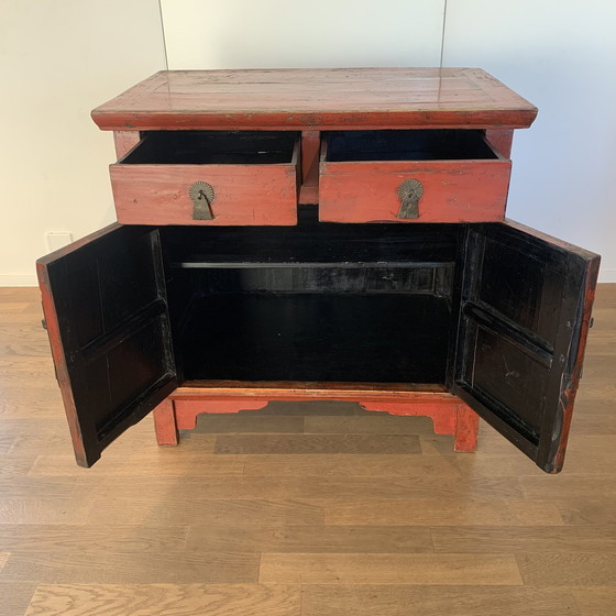 Image 1 of Ancienne armoire chinoise traditionnelle
