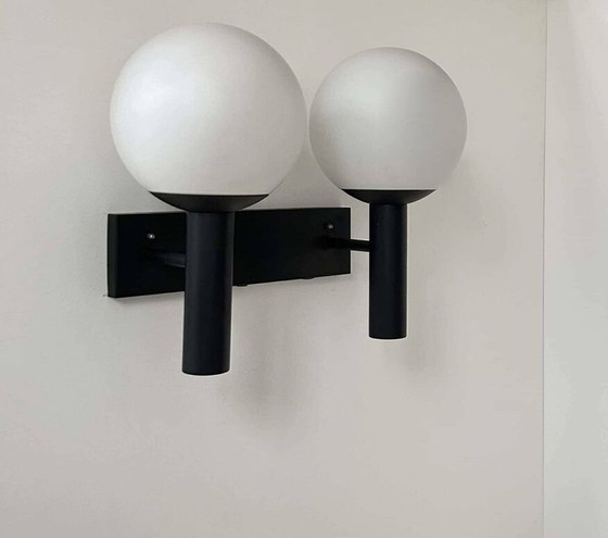 Image 1 of Applique Double En Opaline Et Métal Laqué Noir Par Raak - Pays-Bas 1960