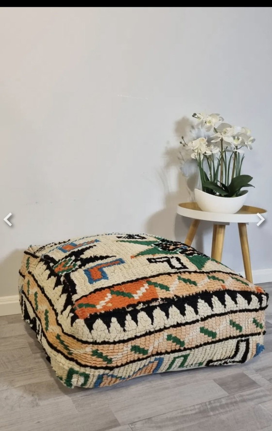 Image 1 of Tabouret marocain vintage, coussin de siège en berbère.