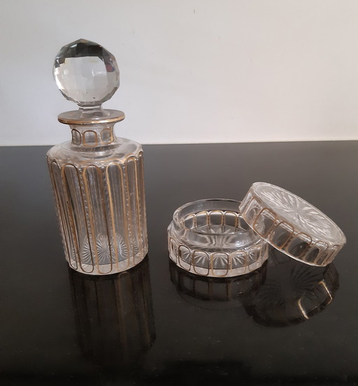 Rare flacon de parfum en cristal de Baccarat avec boîte à poudre