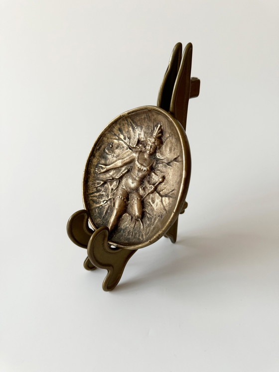 Image 1 of Cendrier en bronze Art Deco, Coupe en bronze, Danseuse en bronze en relief, Bronze massif patiné, Antique, France 1920Ers