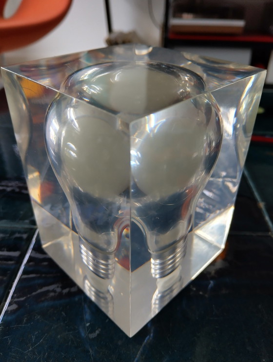 Image 1 of Sculpture en lucite phosphorescente de Pierre Giraudon