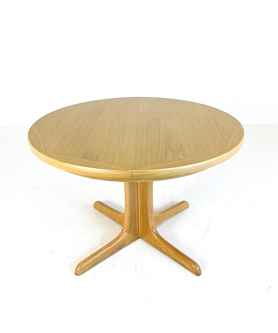 Image 1 of Table à manger extensible vintage années 70
