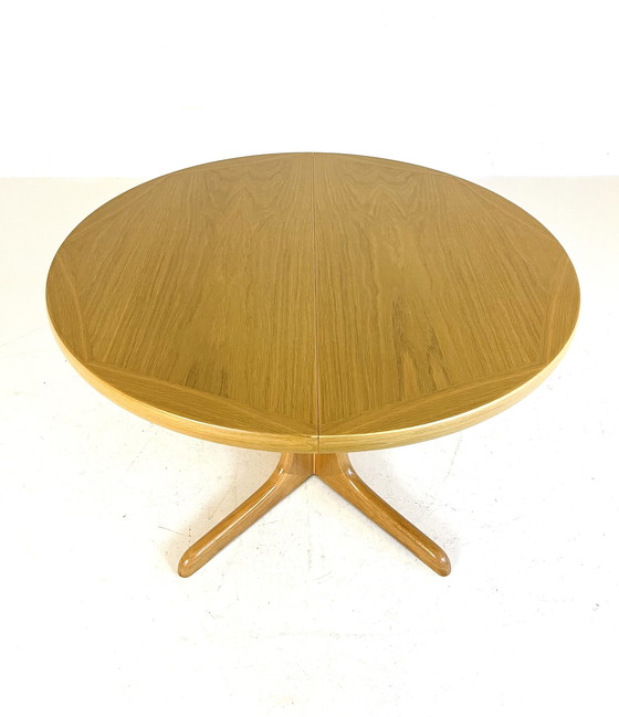 Image 1 of Table à manger extensible vintage années 70