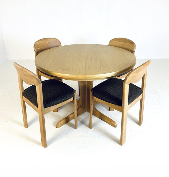 Image 1 of Table à manger extensible vintage années 70