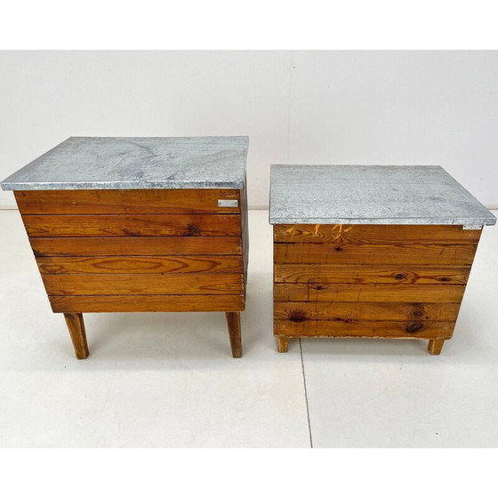 Image 1 of Paire de tables de nuit industrielles en bois, années 1950